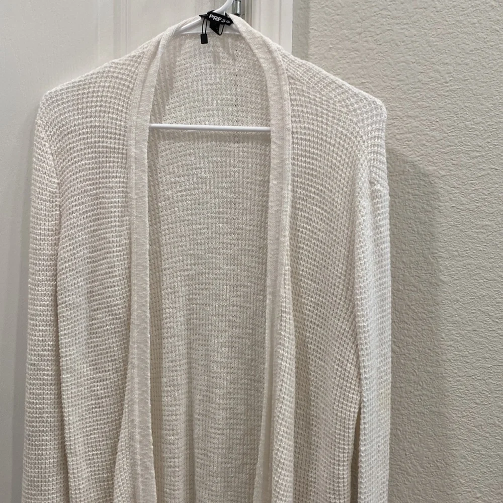 Express Sweater - Picture 2 of 3